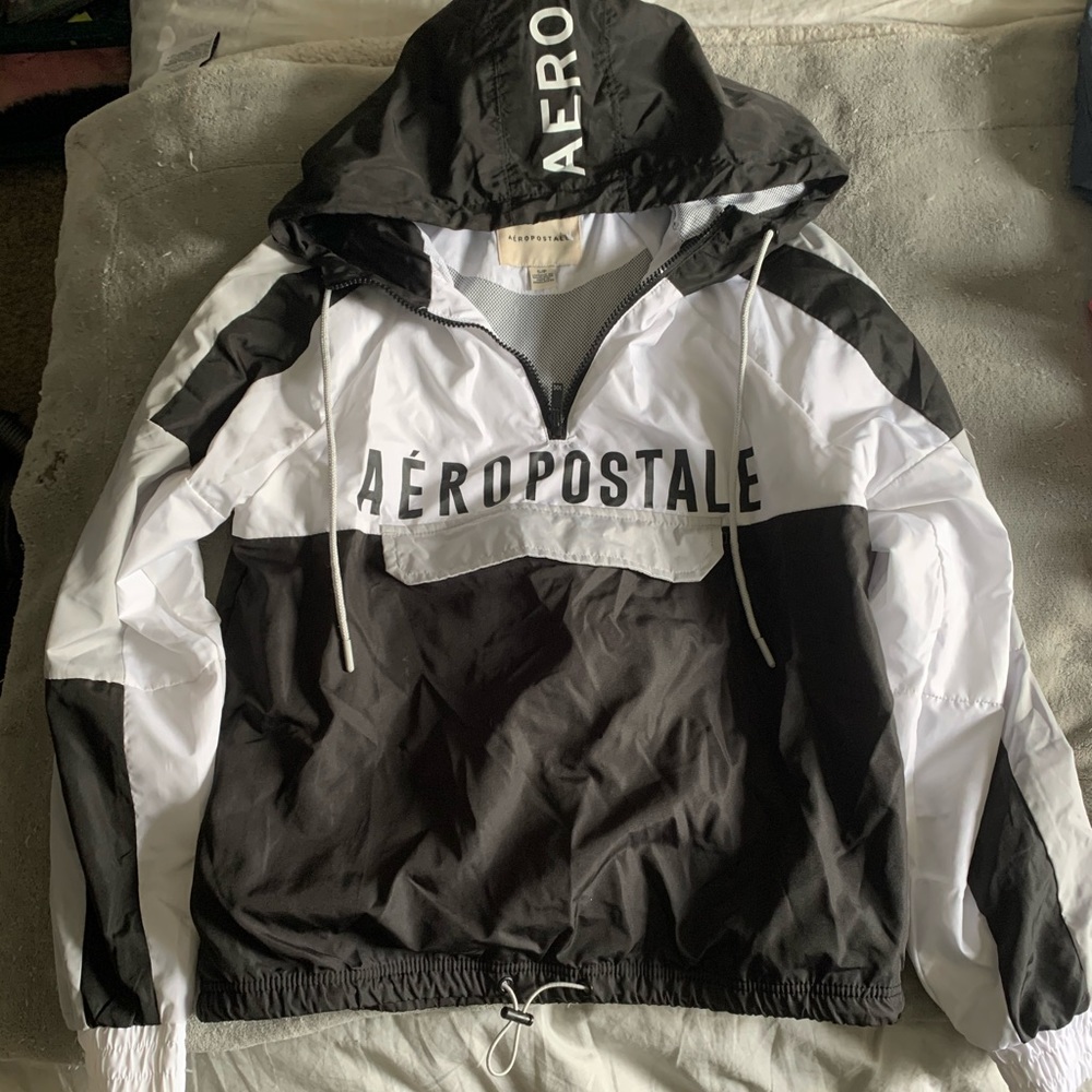 ✨Aeropostale windbreaker✨